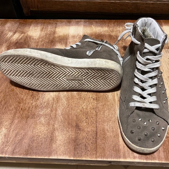 Womens size 8 grey studded Steve Madden high tops. - Picture 6 of 7